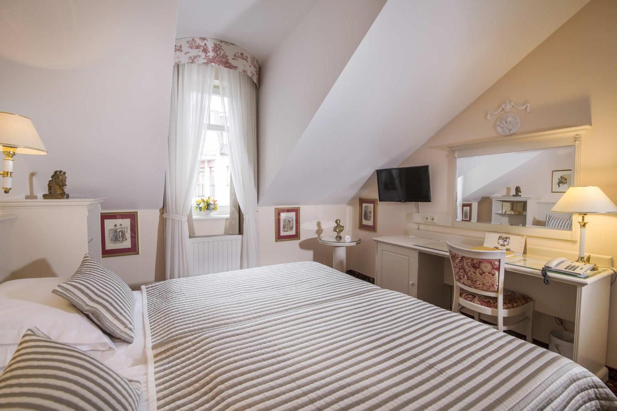 Отель Karlsbad Grande Madonna Экстерьер фото