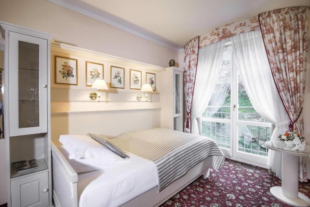 Отель Karlsbad Grande Madonna Экстерьер фото