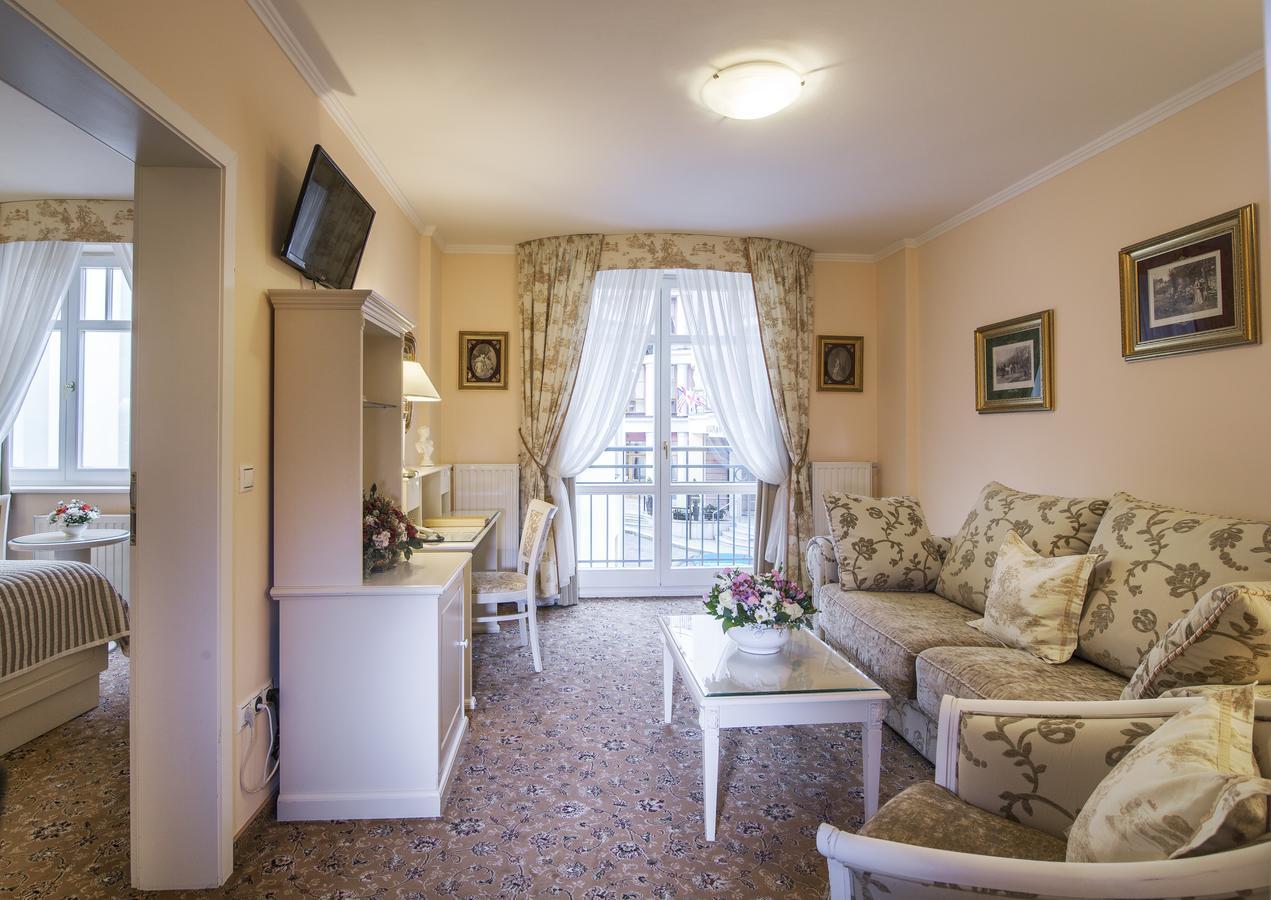 Отель Karlsbad Grande Madonna Экстерьер фото