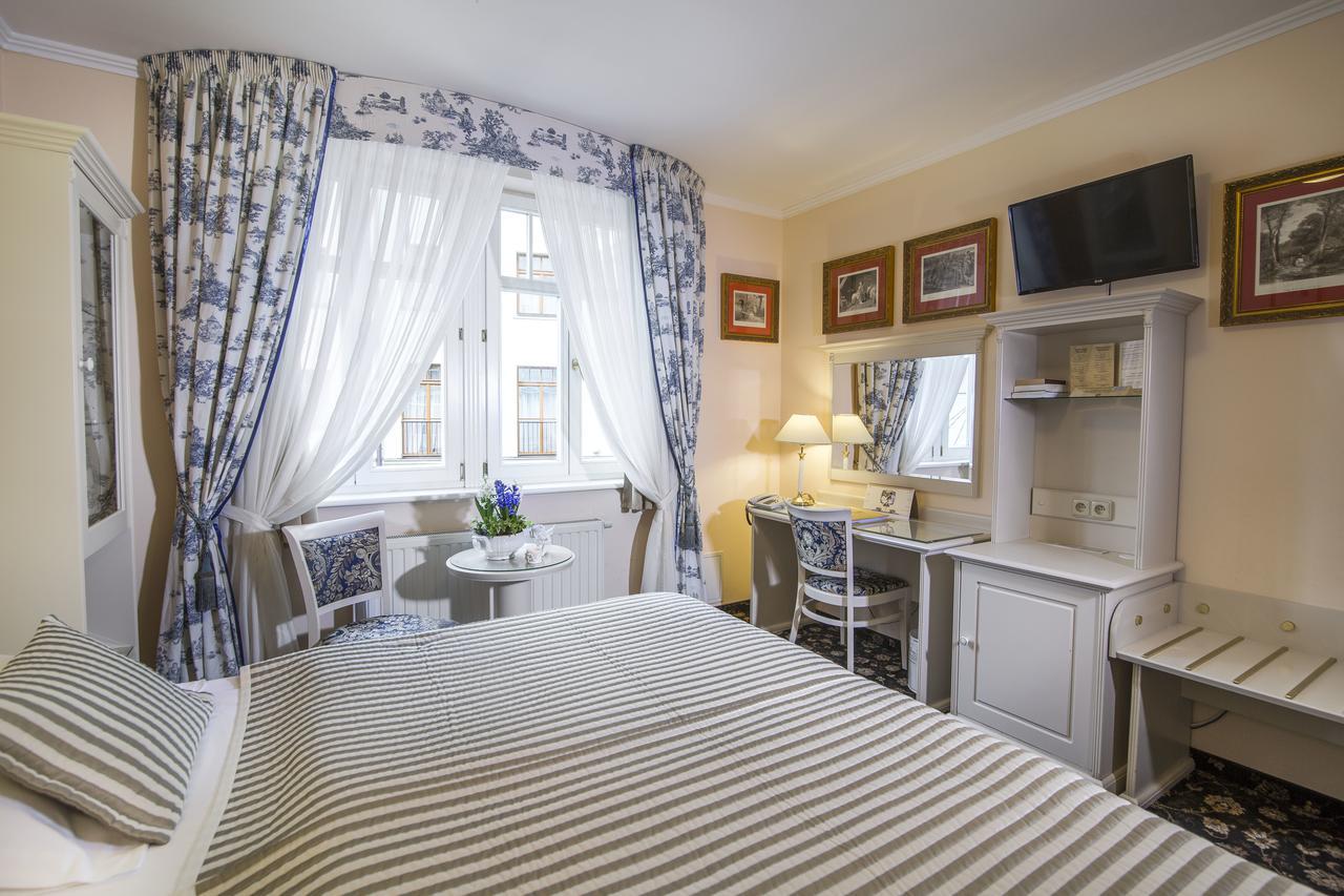 Отель Karlsbad Grande Madonna Экстерьер фото